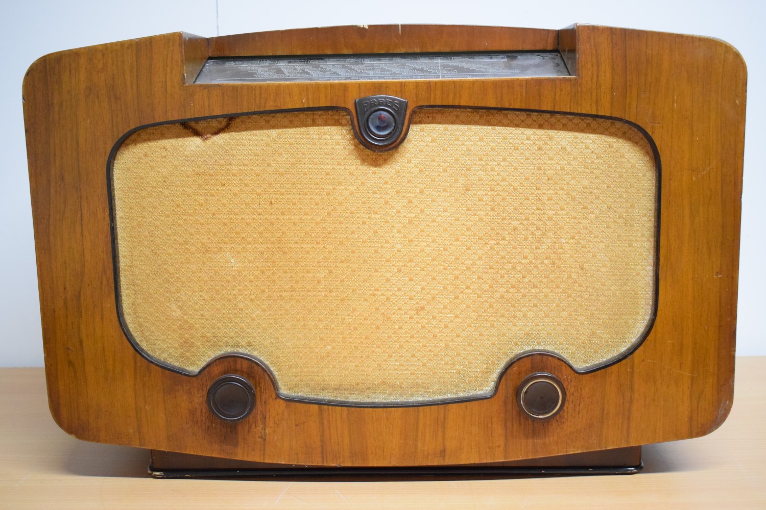 Erres Model KY457 Tube Radio  			